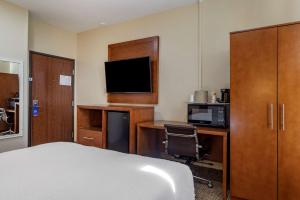 Gallery image of Comfort Suites Houston near Medical Center- NRG Stadium in Houston