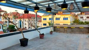 Balkón nebo terasa v ubytování Sok Hotel And Coffee Siem Reap