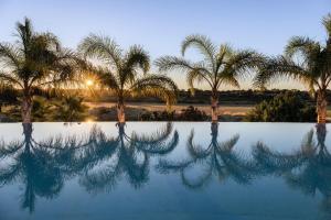 A piscina localizada em Pietra d'Acqua Resort & Spa by Geocharme ou nos arredores