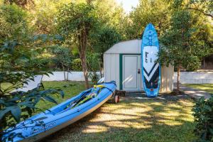 Zahrada ubytování Beach Front Vintage Villa Kalliktratis