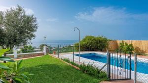 Bazén v ubytování Villa en Lagos Bajo Vélez-Málaga by Ruralidays nebo v jeho okolí