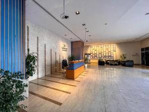Posezení v ubytování Cosmos Living Modern Studio Near Dubai Marina + 37 fotografií
