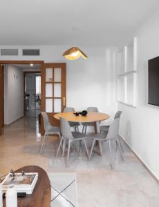 Televízia a/alebo spoločenská miestnosť v ubytovaní PRECIOSO APARTAMENTO EN MARIA ZAMBRANO