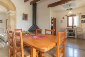A kitchen or kitchenette at Son Indiot