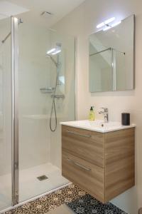 Galeriebild der Unterkunft Le Chirac 4 T2 Duplex Centre Historique Rodez in Rodez + 15 Fotos