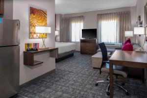 TV a/nebo společenská místnost v ubytování Staybridge Suites - Cedar Park - Austin N by IHG