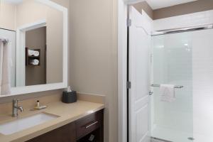 Koupelna v ubytování Staybridge Suites - Cedar Park - Austin N by IHG