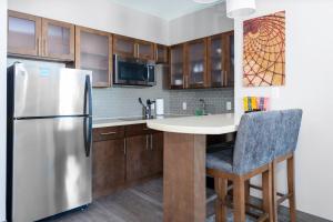 Kuchyň nebo kuchyňský kout v ubytování Staybridge Suites - Cedar Park - Austin N by IHG