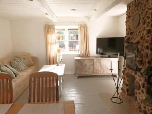 TV a/nebo společenská místnost v ubytování Holiday house in Skane close to nature