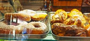 Jedlo v ubytovaní bed & breakfast alebo blízkom okolí