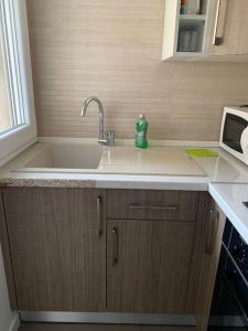 Kuchyňa alebo kuchynka v ubytovaní Cozy 1-room Studio in Giambellino + 6 fotografií