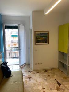 Fotografia z galérie ubytovania Cozy 1-room Studio in Giambellino v Miláne