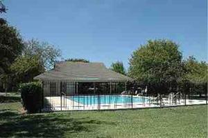 Басейн в или близо до Large home w/pool access; near BMT/Lackland/Sea World/6 Flags