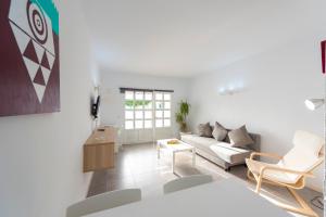 Posezení v ubytování Lava Teneguia, 5 guests in 2 bedrooms