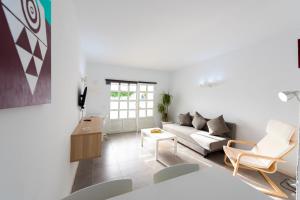 Posezení v ubytování Lava Teneguia, 5 guests in 2 bedrooms