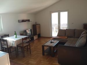 Foto da galeria de Apartments Lazarević em Kotor