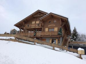 Chalet haut de gamme 14 pers, 6 chambres, sauna, proche pistes - FR-1-416-23 om vinteren