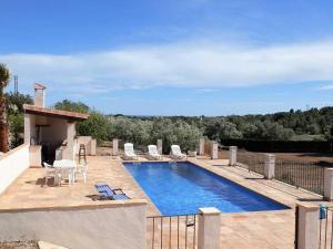Bazén v ubytovaní Casa cerca del mar con piscina privada, wifi, aire acondicionado opcional y mascotas bienvenidas - ES-184-23 alebo v jeho blízkosti