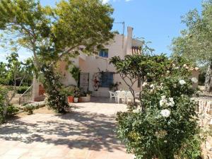 Vonkajšia záhrada v ubytovaní Casa cerca del mar con piscina privada, wifi, aire acondicionado opcional y mascotas bienvenidas - ES-184-23