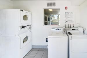 桑顿Motel 6 Thornton, CO的相册照片