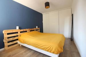Zdjęcie z galerii obiektu Hôtel de ville, Charmant T2 au Calme w Rouen