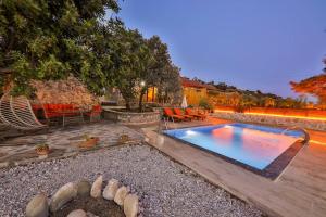 Gallery image of Water’s Edge 1 Bedroom Sea View Villa With Private Pool in Patara