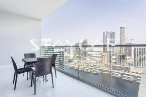 Balkón nebo terasa v ubytování Staycae Holiday Homes - Vera by DAMAC Near Downtown, Business Bay