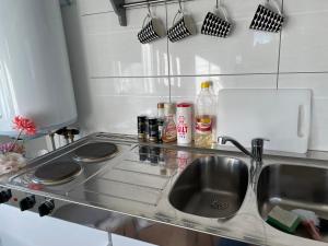 Fotografie z fotogalerie ubytování Two small Guest houses by lake rent out as One v destinaci Hjo + 27 fotografií