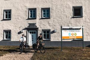 Jízda na kole v ubytování Hotel Cornelyshaff nebo okolí