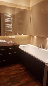 Fotografia z galérie ubytovania Apartament z balkonem Przy parku vo Varšave