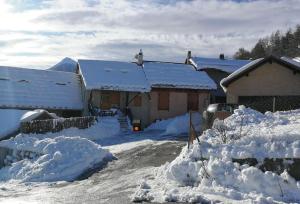 Appartement T4 cosy et familial en bord de pistes v zime