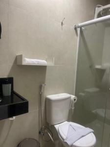 Ένα μπάνιο στο SUITES PERTO DO MAR +18 φωτογραφίες