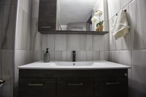 Kúpeľňa v ubytovaní C.L.A. 2 City Lux Apartment Alaxandroupoli