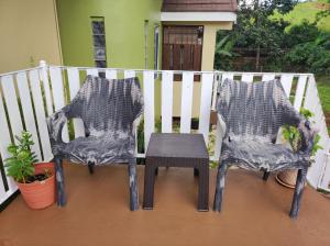 Зображення з фотогалереї помешкання Gables Vacation Rentals with Private Gated Parking Onsite у місті Knockpatrick