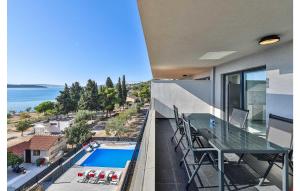 Balkón alebo terasa v ubytovaní Nice Apartment In Seget Donji