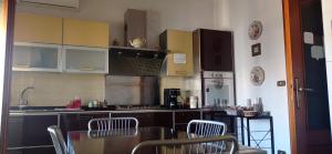 Cucina o angolo cottura di Giangurgolo B&B