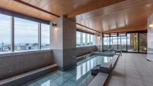 Bazén v ubytování Tenseien Odawara Station Annex nebo v jeho okolí