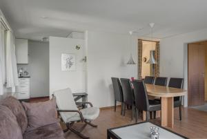 Un lugar para sentarse en Kirschstein OG 16 fotos más