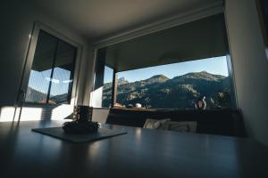 Nespecifikovaný výhled na hory nebo výhled na hory při pohledu z apartmánu