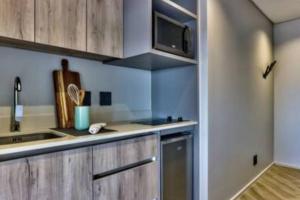 Køkken eller tekøkken på Stunning 1-bedroom apartment with mountain views