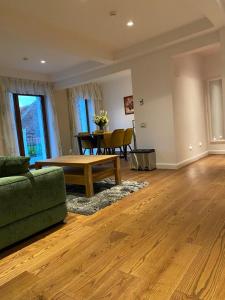 Afbeelding uit fotogalerij van ApartamentS in Rîşnov