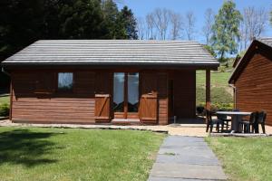 Gallery image of Volcans Vacances Les Chalets Du Lac in Aydat