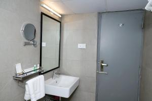 Imagen de la galería de RV STAY INN, en Yelahanka
