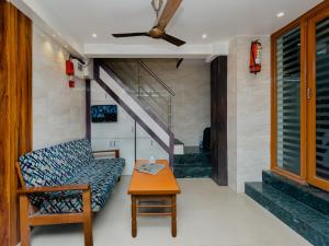 Posezení v ubytování Hotel KGN Near CST Railway Station Mumbai and Haj House Mumbai Near Crawford Market Mumbai