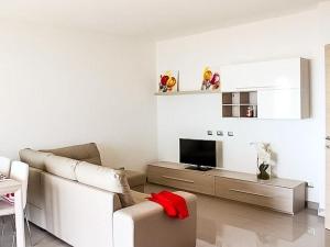 Fotografia z galérie ubytovania Piccola Orchidea Piccola Orchidea Giardino Ferienwohnung mit Pool v destinácii Musso