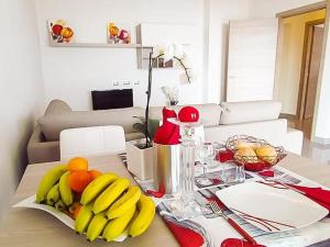 Fotografia z galérie ubytovania Piccola Orchidea Piccola Orchidea Giardino Ferienwohnung mit Pool v destinácii Musso