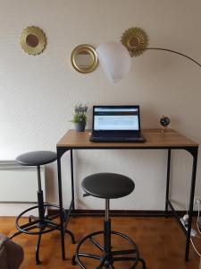 Fotografie z fotogalerie ubytování grand studio dans une résidence prive avec une cuisine et salle de bain séparé un parking gratuit et une magnifique vue sur les montagness v destinaci Marnaz