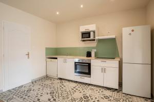 Fotografie z fotogalerie ubytování Appartement avec piscine v Avignonu
