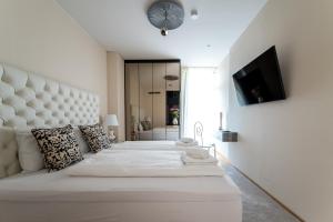 Imagem da galeria de Exclusive 2BR Skyline Penthouse by HM em Viena