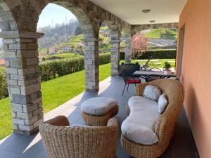 Fotografia z galérie ubytovania Piccola Orchidea Piccola Orchidea Giardino Ferienwohnung mit Pool v destinácii Musso